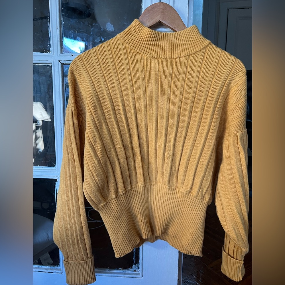 Aritzia Wilfred yellow ribbed balloon sleeve sweater, Merino/ Cotton, size M